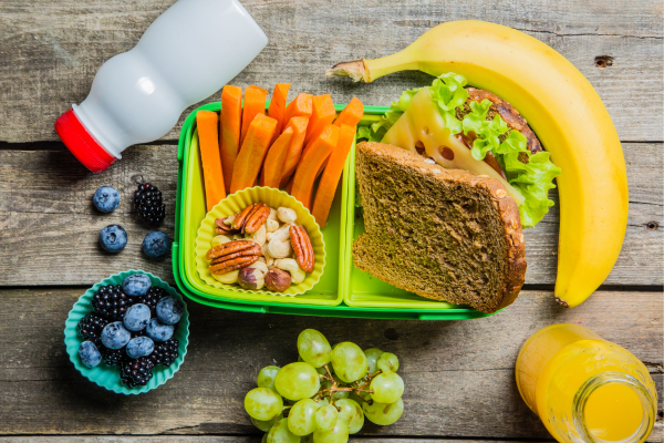 Como montar um cardápio de lanches saudáveis para escola